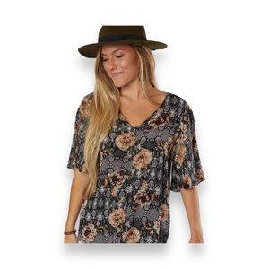 DayTrip Women’s Short Sleeve Floral Button Down Shirt, Black, size XL
